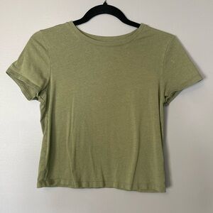 💜 Old Navy Tshirt - Medium